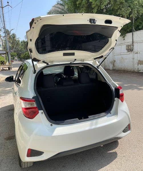 Toyota Vitz 2019 / 2023 Automatic 1.0 Push SAFETY EDITION 3 PACKAGE 11