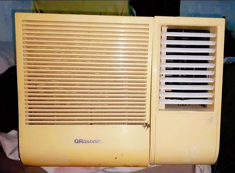 window ac 1 ton good condition 0