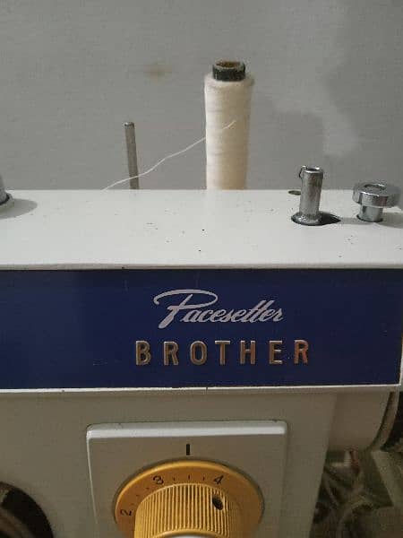 automatic pacesetter brother sewing machine . 1