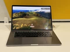 MacBook Pro 2019 15 inch core i9 32/512 9/10 condition