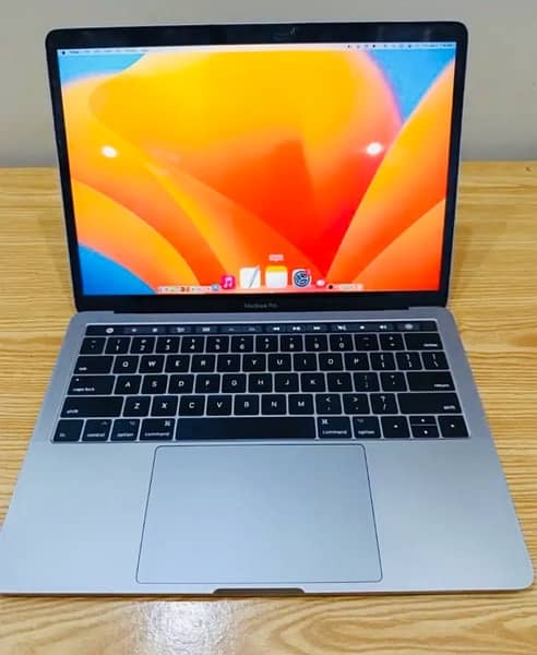 Apple MacBook Pro 2017  15”  i7 16/512 Touchbar 2