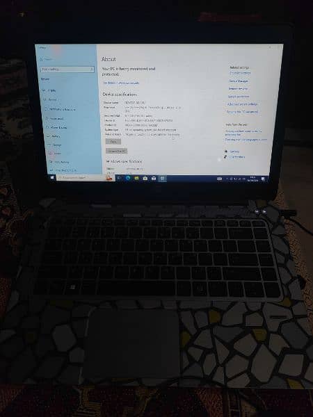 HP Folio 1040 G2 1