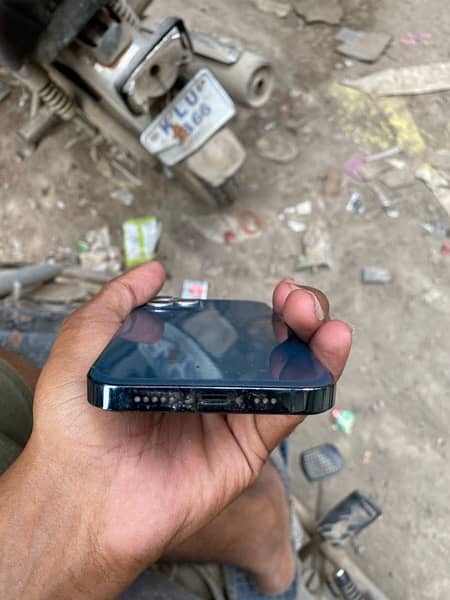 i phone 12 pro pta approved lcd dotted camra messege battry service 3