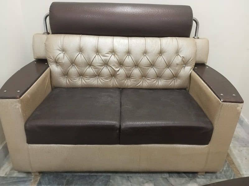 3-2-1 sofa set for urgent sale 5