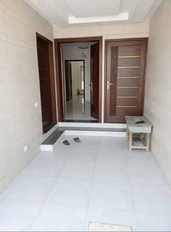 5 Marla House For Rent In Paragon City Lahore 3