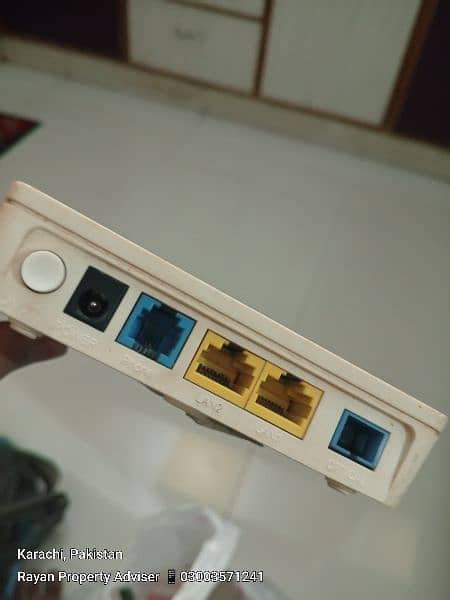 Router + Fiber optic connecter device 2