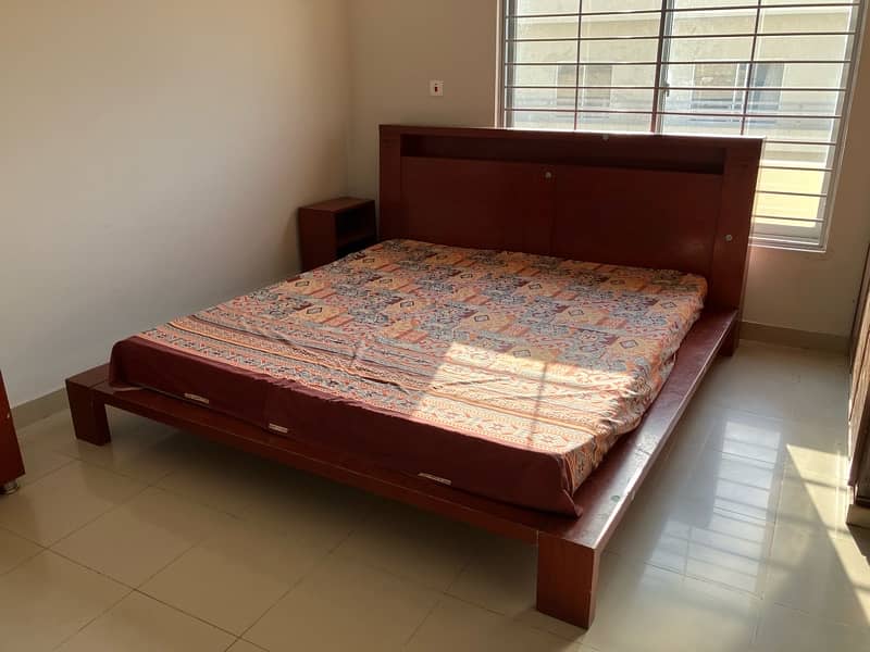 Complete Shisham Bed Set/Wooden Bed Set 4