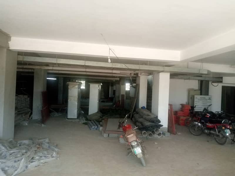 10 Marla 3 Bed New Design Flat For Sale In Askari 11 Lahore. 8