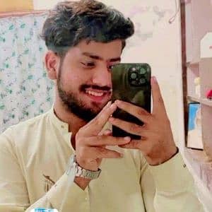 Moiz Bukhari 