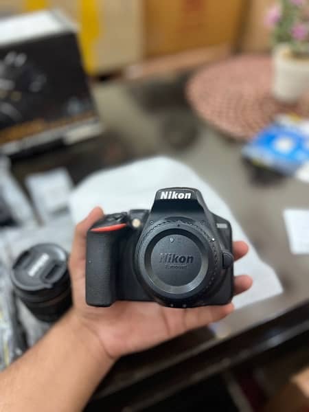 NIKON D3500 with 18-55mm 4