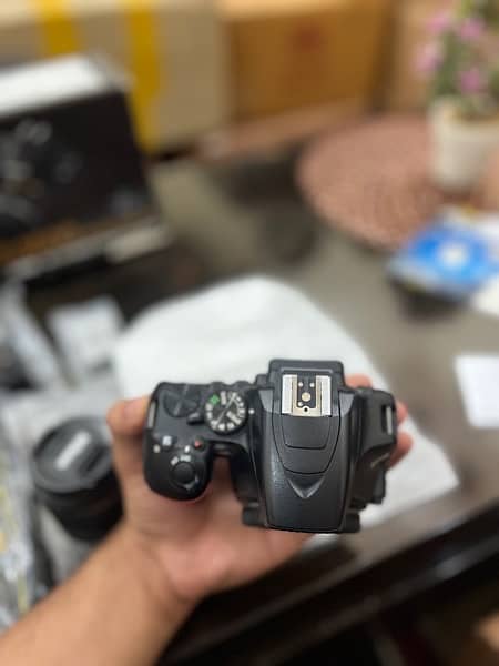 NIKON D3500 with 18-55mm 5