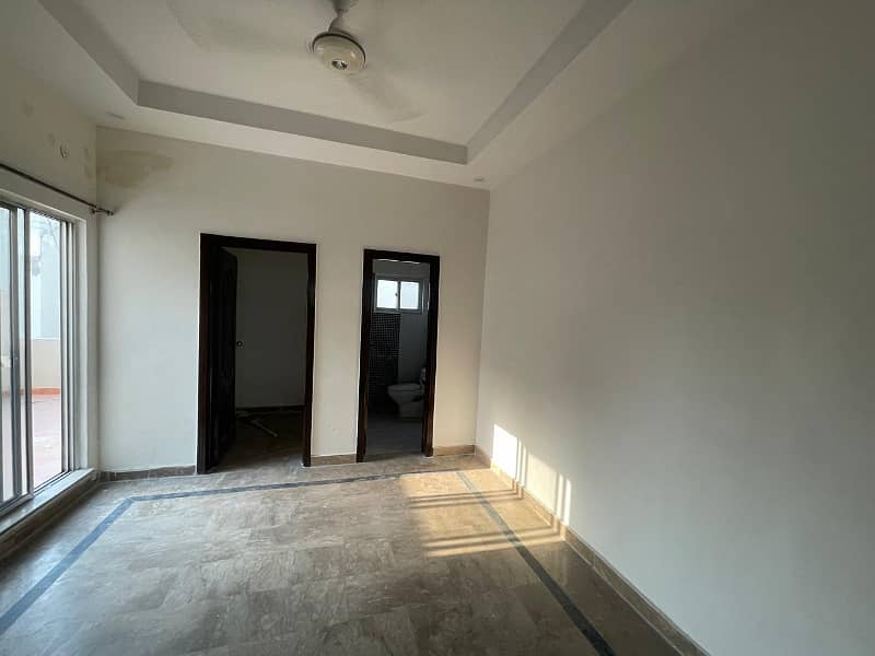 6 marla house for sale in paragon city lahore 5