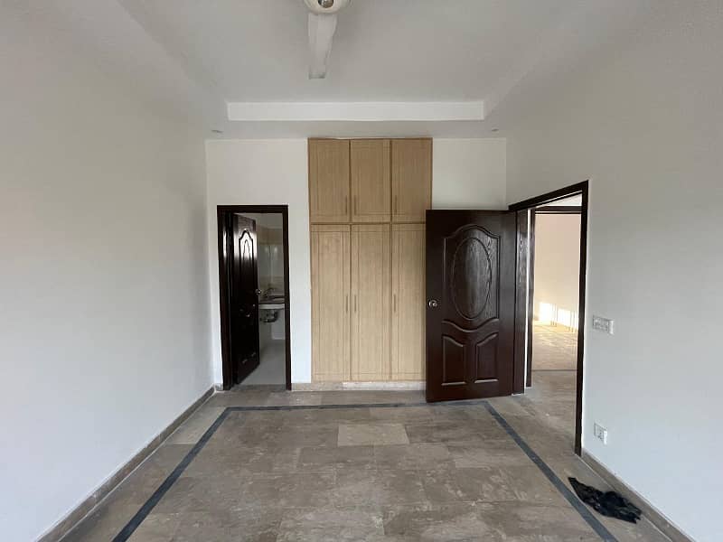 6 marla house for sale in paragon city lahore 12