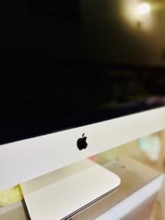 iMac mid 2015 27” 16GB 1TB 2GB Graphic Card 5k Retina Display