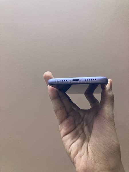 IPHONE 11 128 GB PTA APPROVED 2