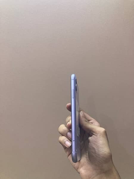 IPHONE 11 128 GB PTA APPROVED 3