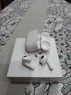 Apple AirPods (3rd Generation)