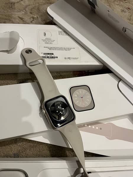 Apple watch series 8 45MM 4