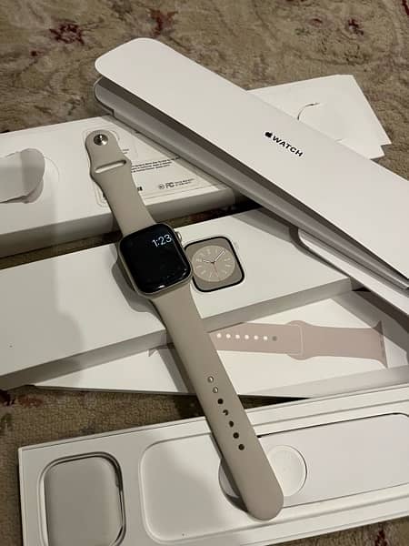 Apple watch series 8 45MM 6