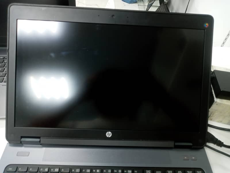 HP ZBOOK 15 (2GB NVIDIA 2100M QUADRO 1