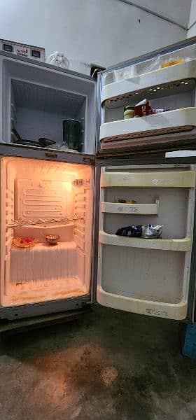 used fridge good condishion 1