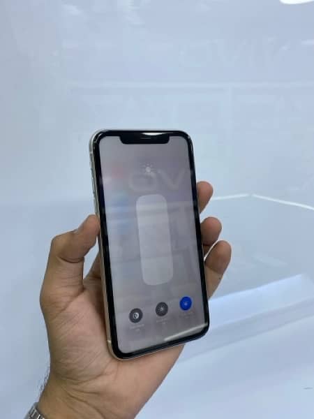 IPHONE 11 128GB WITH BOX PTA APPROVED 6