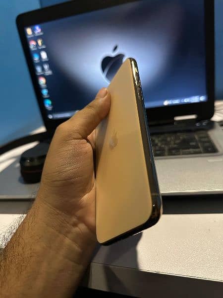 iphone 11 pro 256 GB PTA approved 1