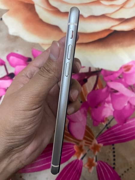 Iphone 11 Non Pta Factory Unlocked 64 GB 3