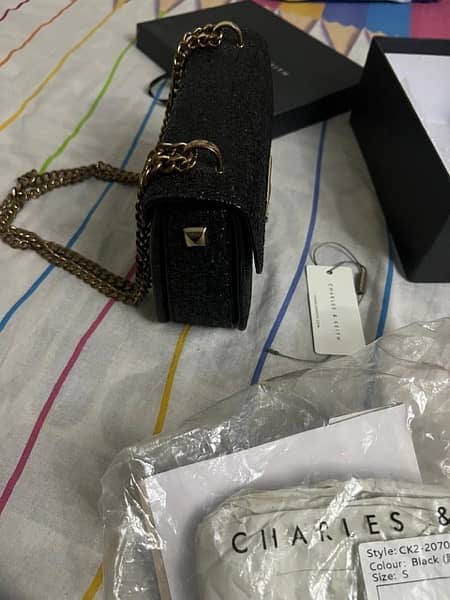 Charles & Keith original crossbody chain bag good condition 3