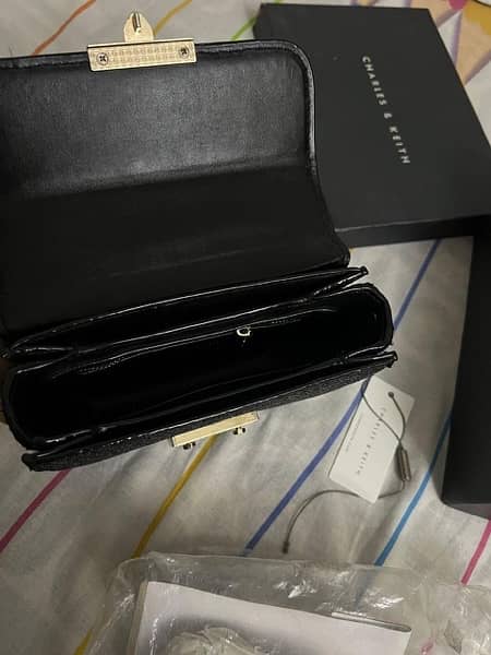 Charles & Keith original crossbody chain bag good condition 6