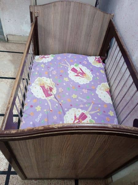 baby bed good condition 0