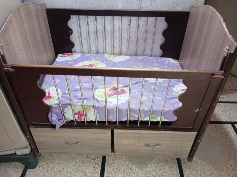 baby bed good condition 1