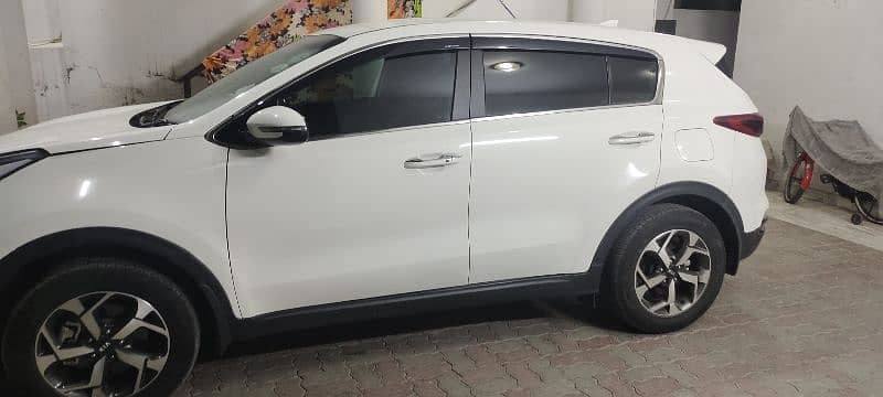 KIA Sportage alpha FWD 2021 1