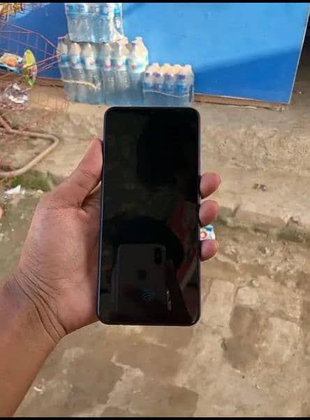 vivo v2025 8+4GB ram 128 GB 1