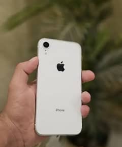 iPhone XR official pta 64gb need cash no exchnge 0