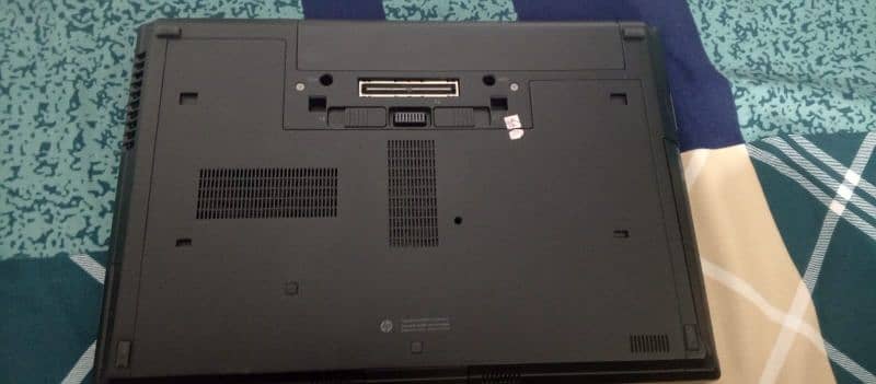 HP 8460w Laptop 4