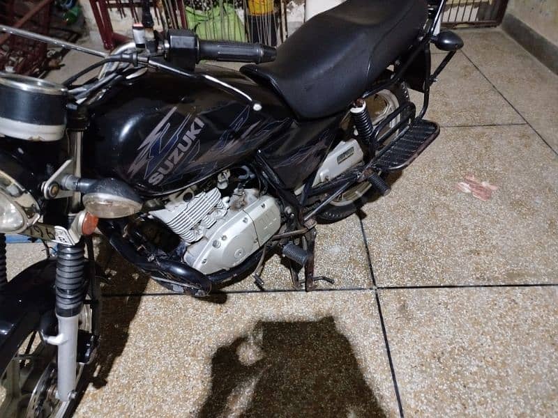 suzuki gs 150 se 2018 2