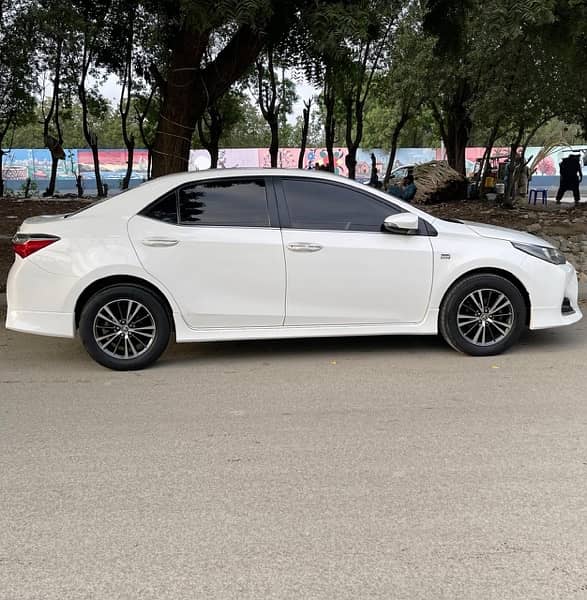 Toyota Altis Grande 2022 5