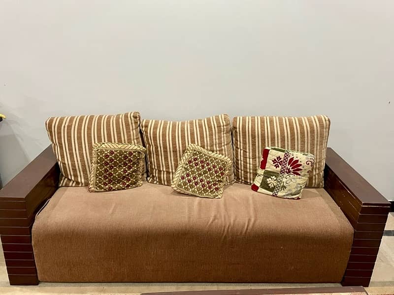 7 seater Sofa immaculate condition 5