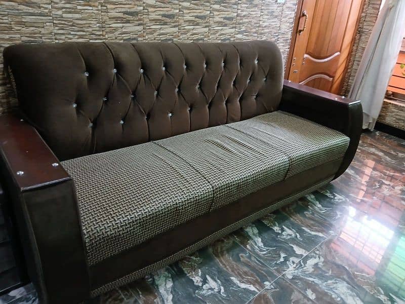 7 Seater Sofa New condition home used Urgent Sell 0