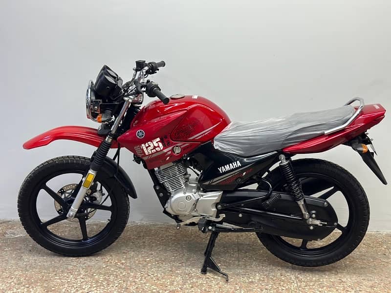 YAMAHA YBR 125 G 2023 low mileage 5