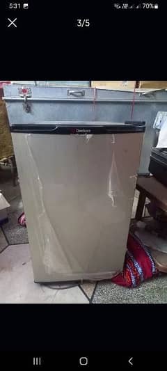 dawlance mini room farig 10/10 condition 1 month use ki bux