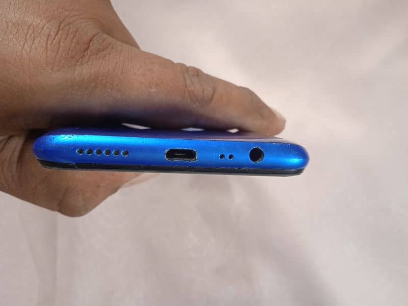 realme 5 condition 10 by 09 box and original charger 03198181665 5