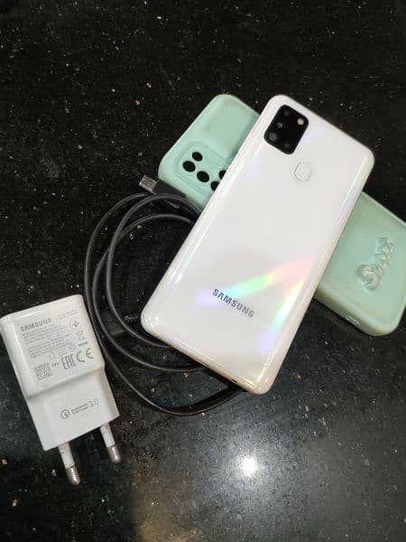 Samsung A21s 4/64 with box and original Charger 5