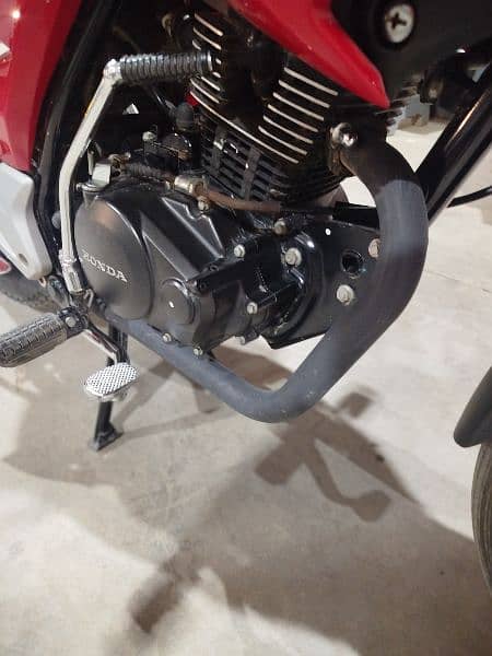 Honda CB 150F 23 Model Urgent Sale Cash Need low milage 8300 used 6