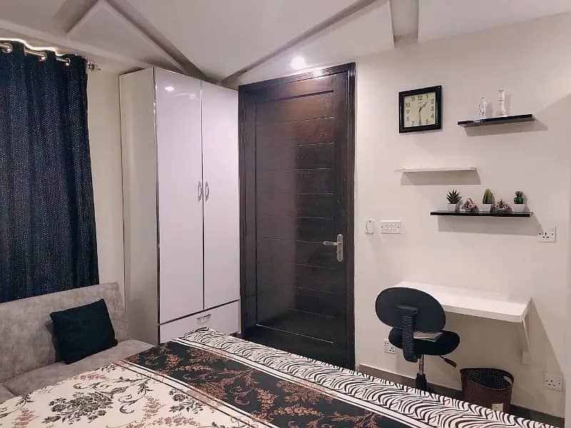 1 Bedroom Luxury Furnished Flat For Rent In Bahria Town Lahore 2