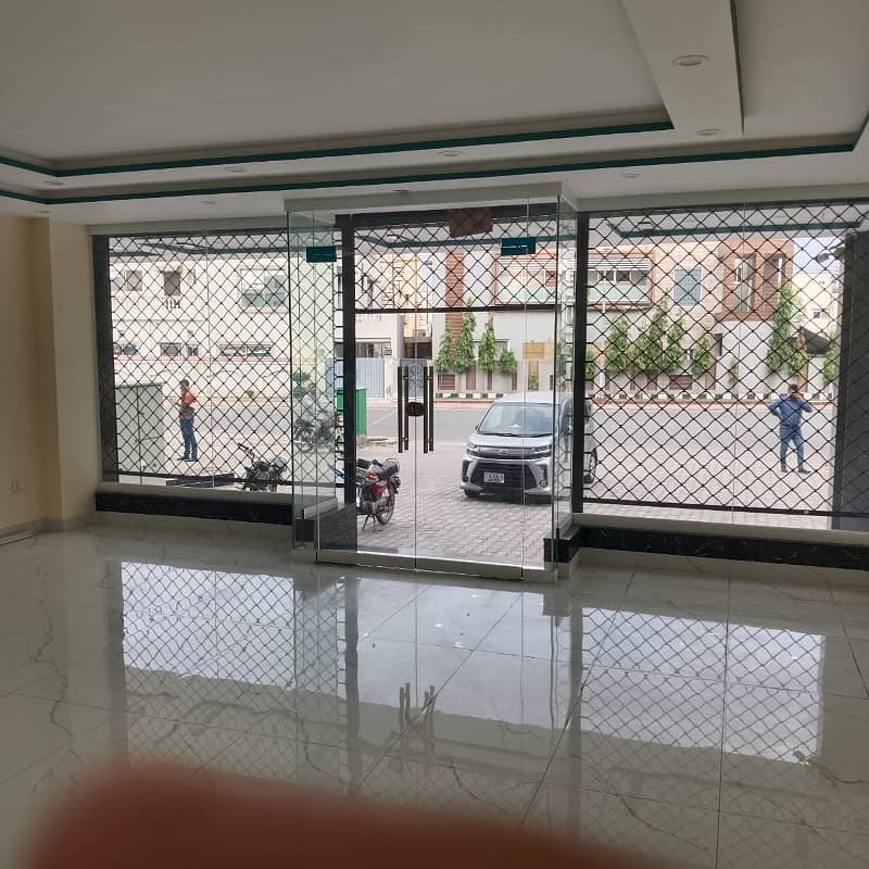 5 Marla Luxury commercial Ground Floor Available For Rent in Bahria Town Lahore 5