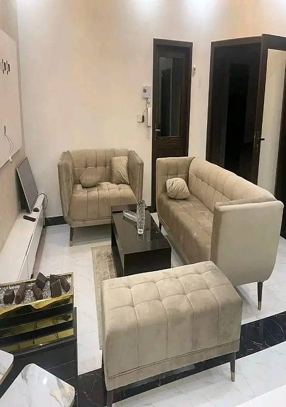 5 Marla Luxury Furnished Lower Portion For Rent in Bahria Town Lahore 1