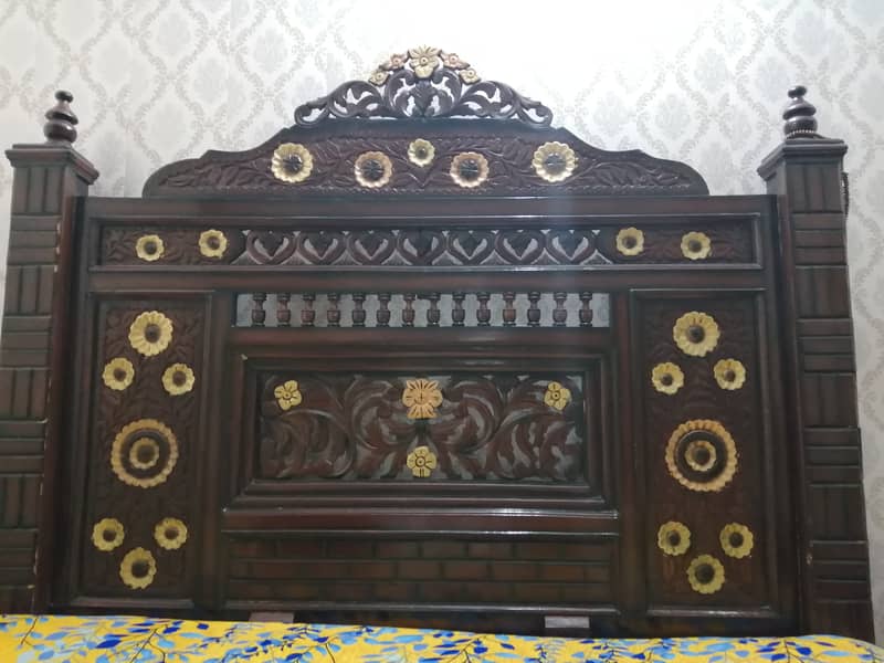 Multani wooden bed with side tables and dressing table 2