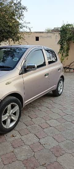 Toyota Vitz 2002